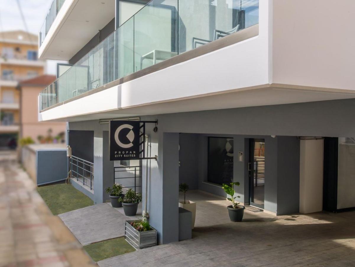 Propan City Suites Volos Buitenkant foto